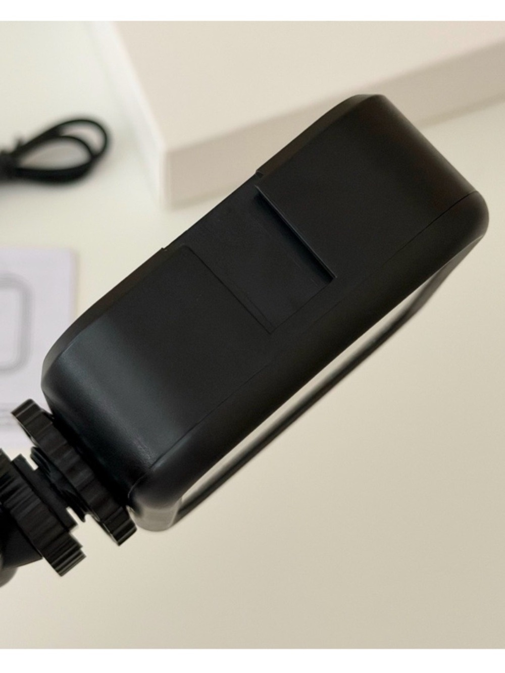 Dior Beauty Phone Light New Authentic - Picture 8 of 13